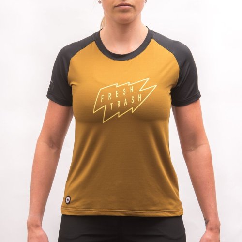 FRESH TRASH WOMEN´S, Horizon short sleeve tee golden/black