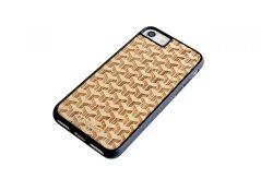 BeWooden Cubo Case – Dřevěný obal na iPhone 15, Pro a Pro Max