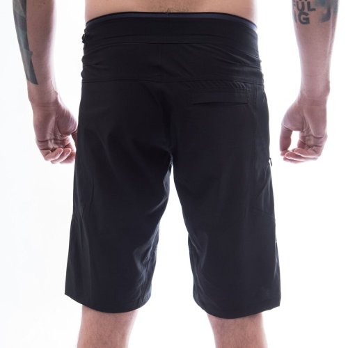FRESH TRASH MEN´S, RIDER SHORTS TRUE BLACK