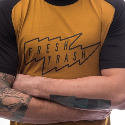 FRESH TRASH MEN´S, Horizon short sleeve tee golden/black