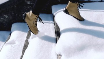 Jak nosit zimní barefoot boty, aby nohy nemrzly?
